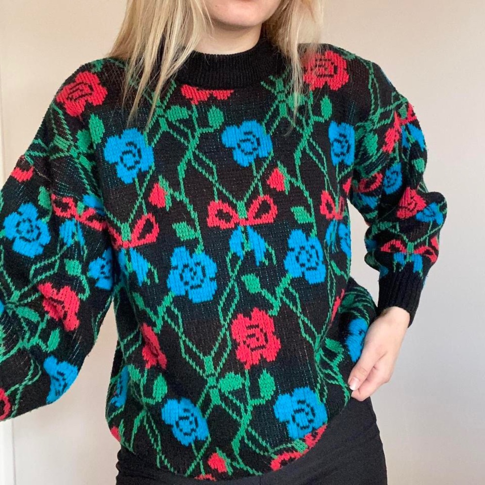 Vintage 80’s floral crewneck knit sweater